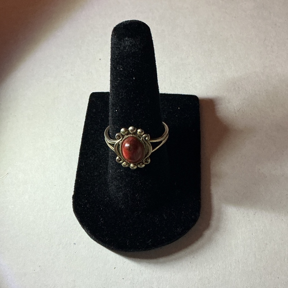Elegant Silver and Red Stone Ring